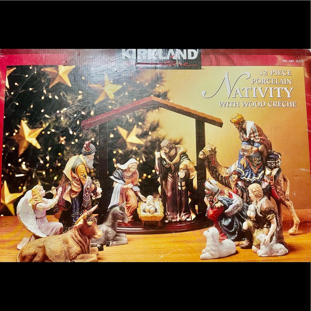 Kirkland signature Nativity 12 piece porcelain vintage